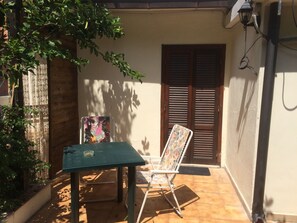 Doppelzimmer, eigenes Bad, Gartenblick | Terrasse/Patio