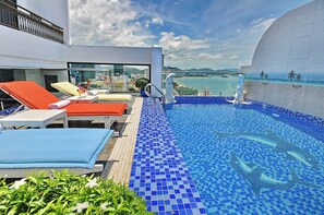 Outdoor pool, open 6:00 AM to 10:00 PM, pool loungers - Boss Hotel Nha Trang (Nha Trang)