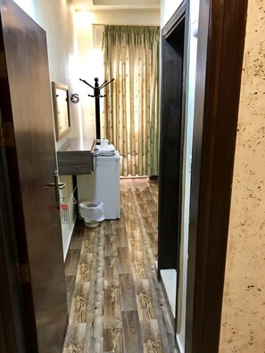 Minibar - Sun Rise Hotel (Amman)