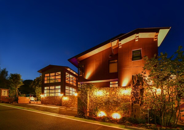 Façana frontal de l'allotjament