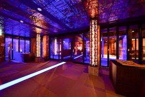 Quầy tiếp tân