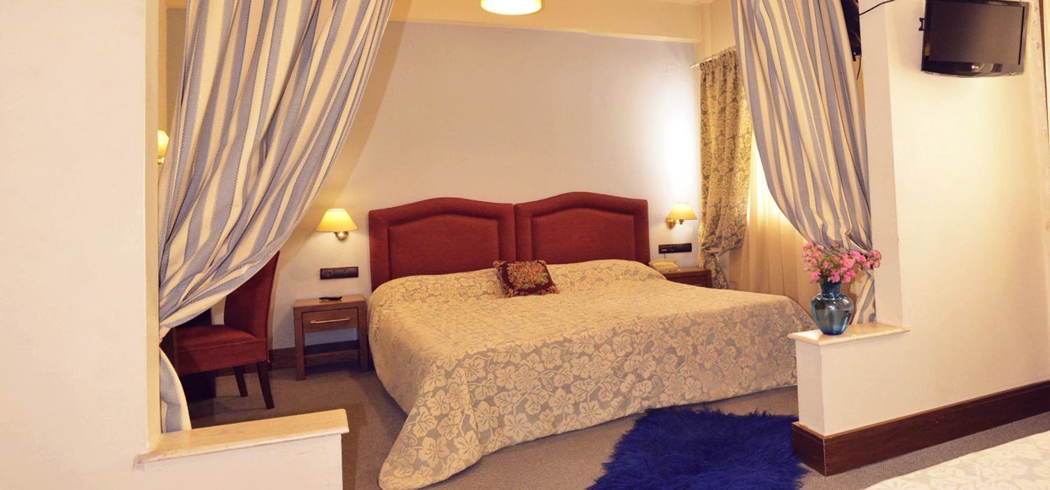 single room | in-room safe, soundproofing, iron/ironing board, free wifi
