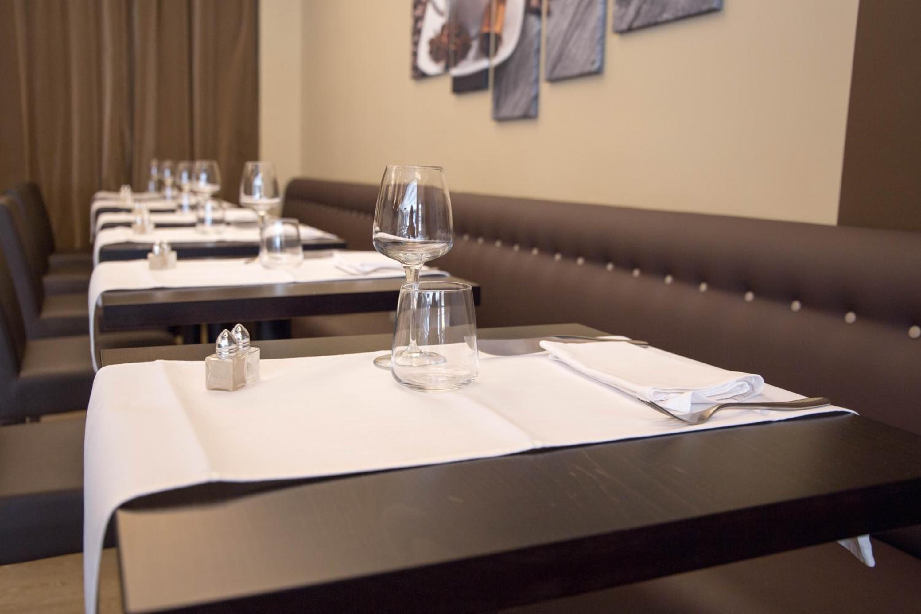 lunch and dinner served