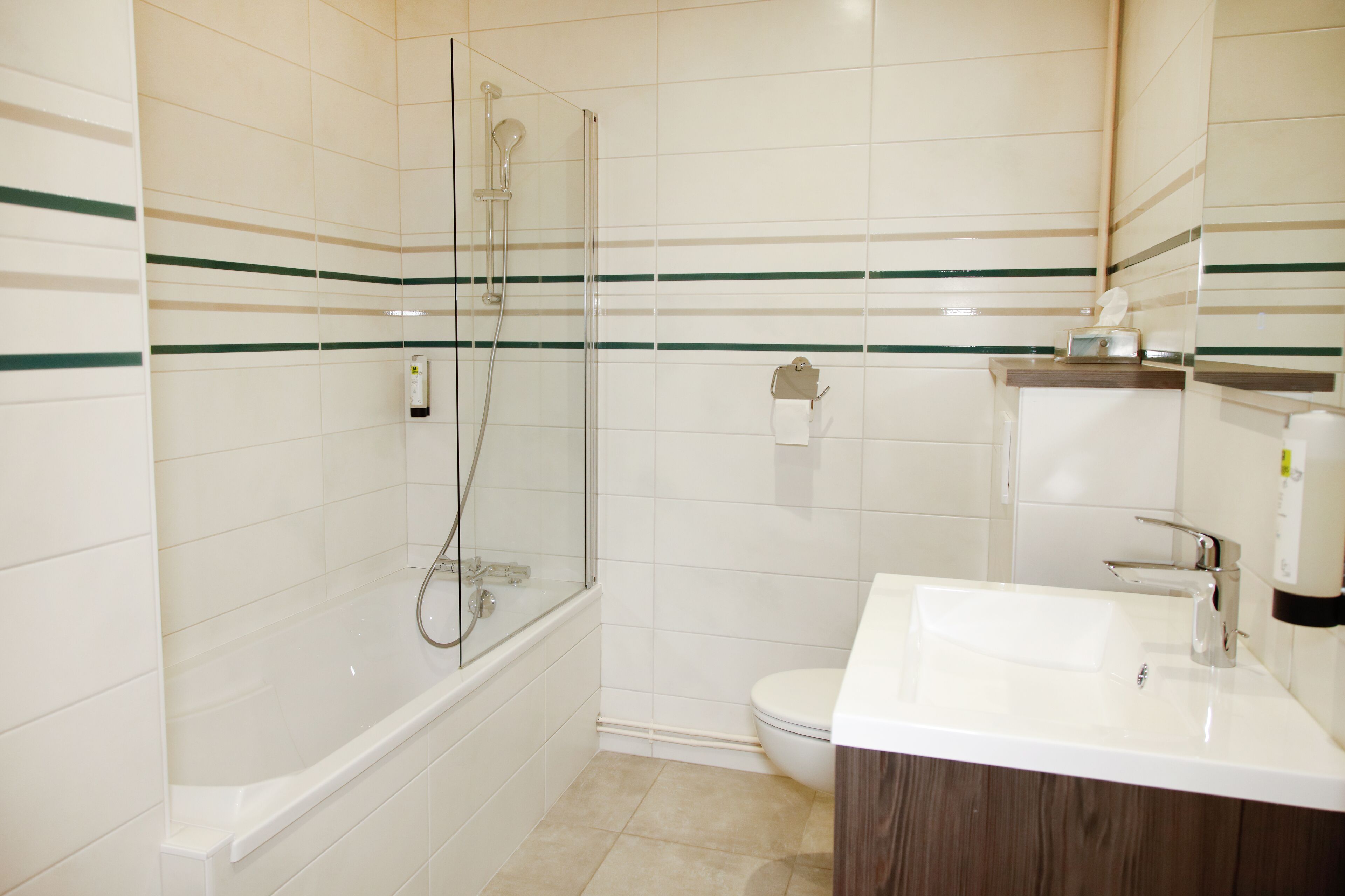 superior double room | bathroom | free toiletries, hair dryer, towels