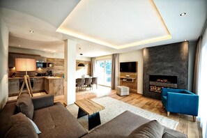 Safe på rommet, skrivebord, lydisolert og wi-fi (inkludert)