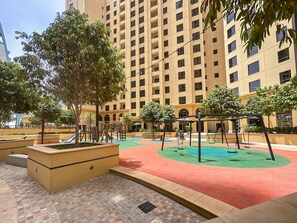 Children’s play area – outdoor - HiGuests - Shams 1 (Dubai)