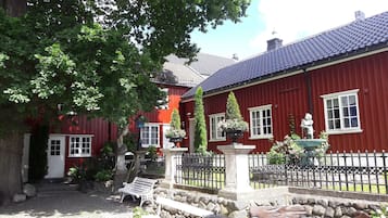 Romantic Double Room, 1 Double Bed, Garden View | Garden view