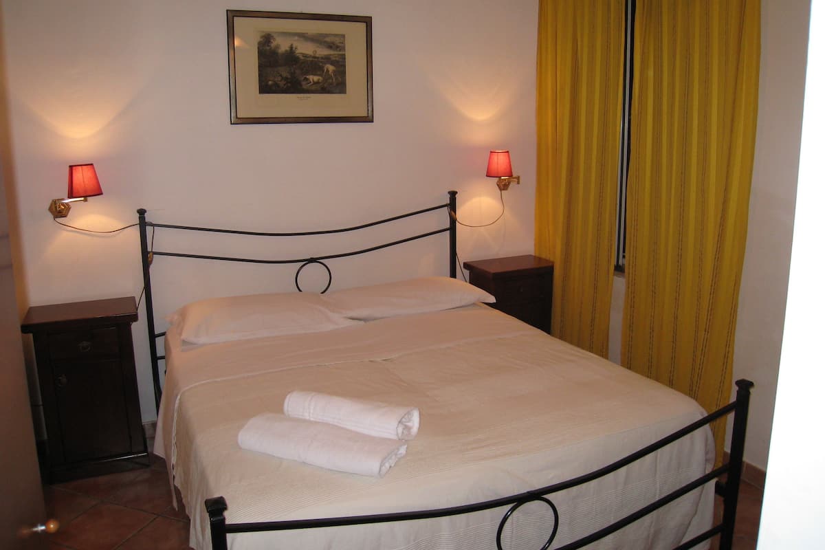 Quadruple Room | Desk, free WiFi