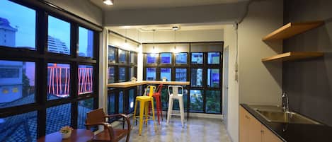 Family Private Room with shared Bathroom | Sala de estar