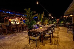 Breakfast, lunch, dinner served; local and international cuisine - Bambu Hotel (Battambang)