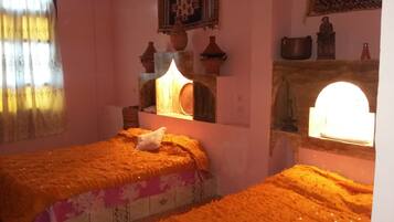 Chambre Familiale | Literie de qualité supérieure, minibar, bureau, chambres insonorisées