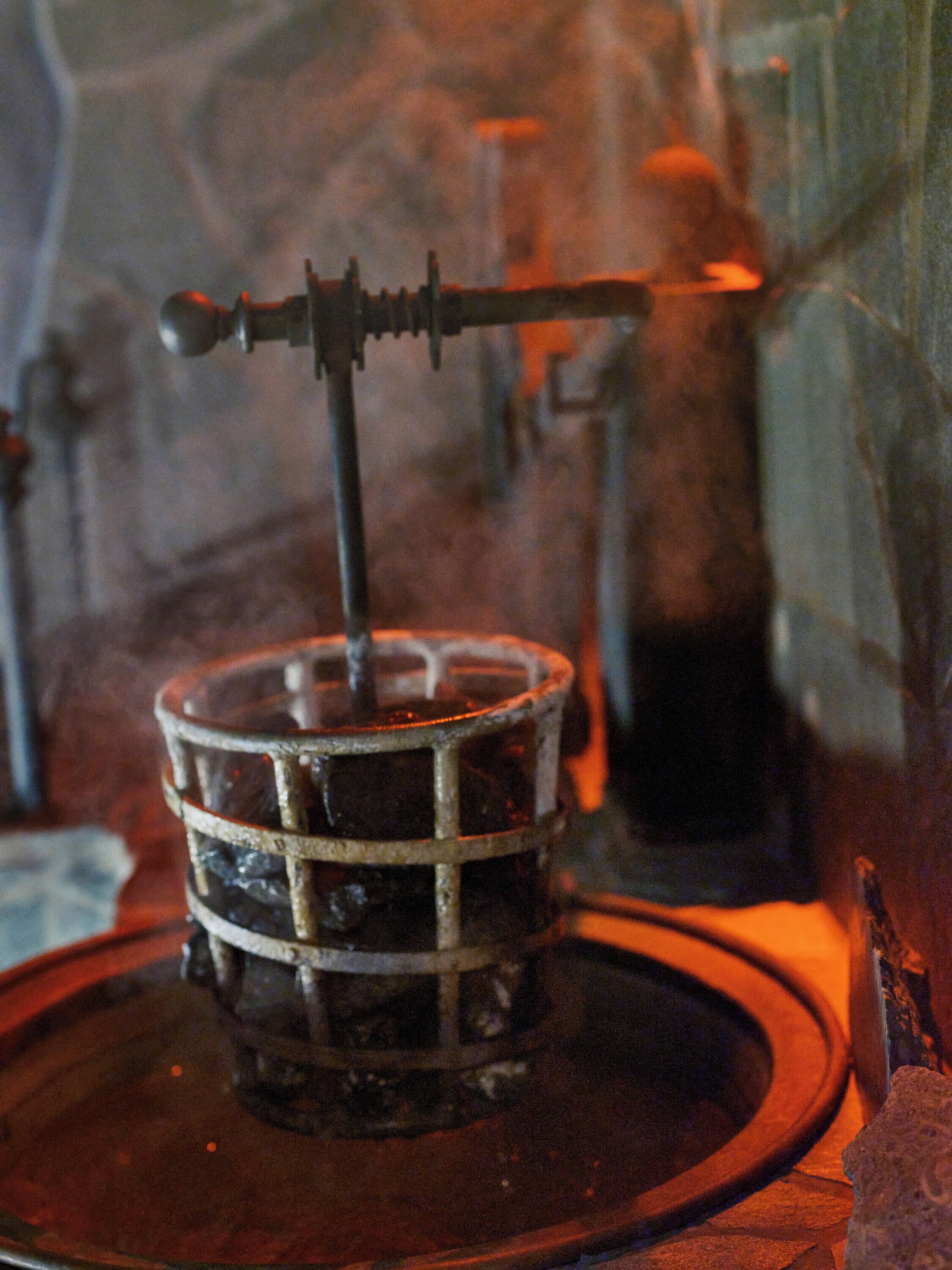 sauna, hot tub, steam room, body treatments, hot stone massages