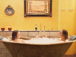 Sauna, hot tub, steam room, body treatments, hot stone massages - Genuss- und Vitalhotel Moisl (Abtenau)