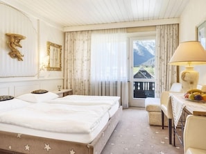 Double Room | Hypo-allergenic bedding, in-room safe, desk, blackout curtains - Genuss- und Vitalhotel Moisl (Abtenau)