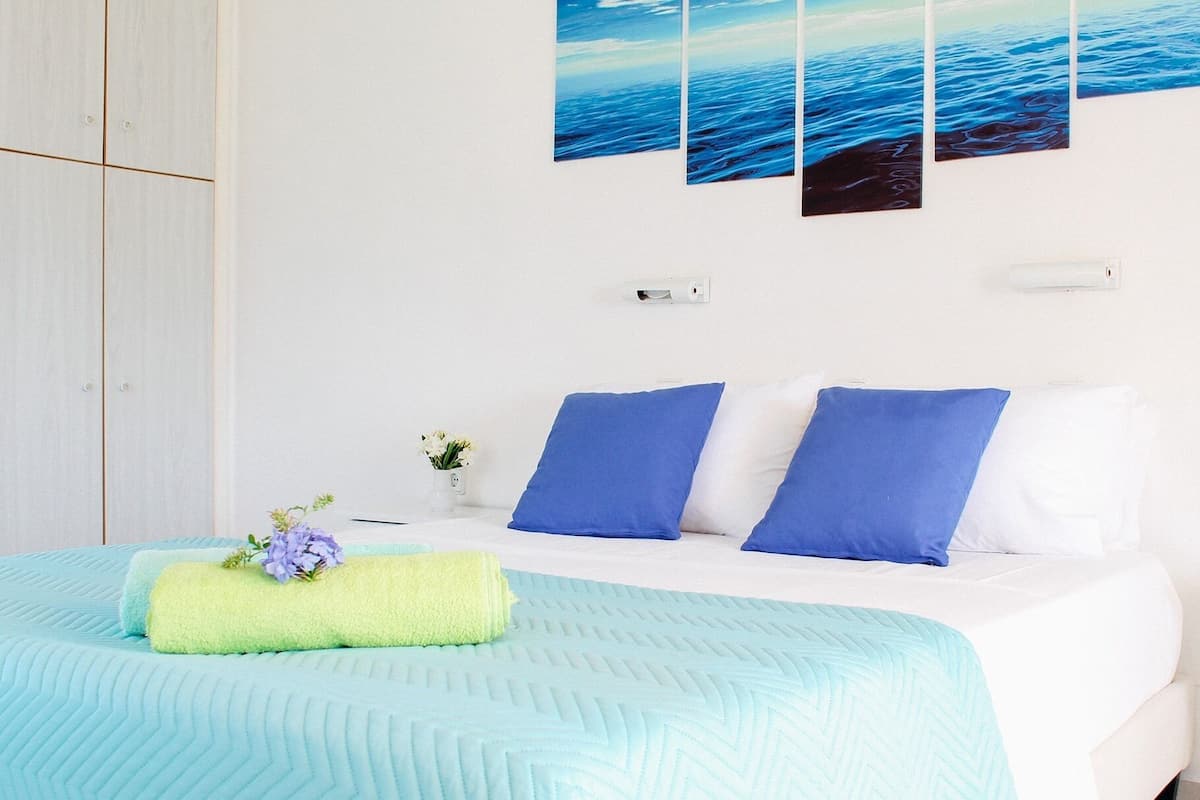 Classic Studio, Ensuite, Sea View | 1 bedroom, WiFi