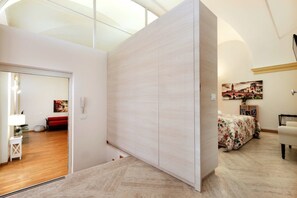 公寓, 1 间卧室 | 起居区 | 32-英寸纯平电视 (配备数码频道)、电视