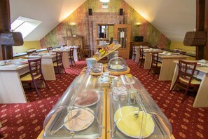 Daily local cuisine breakfast for a fee - Hôtel Des Comtes (Durbuy)