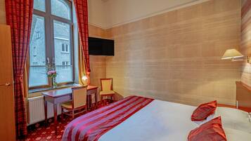 Standard Double Room | Desk, free WiFi, bed sheets
