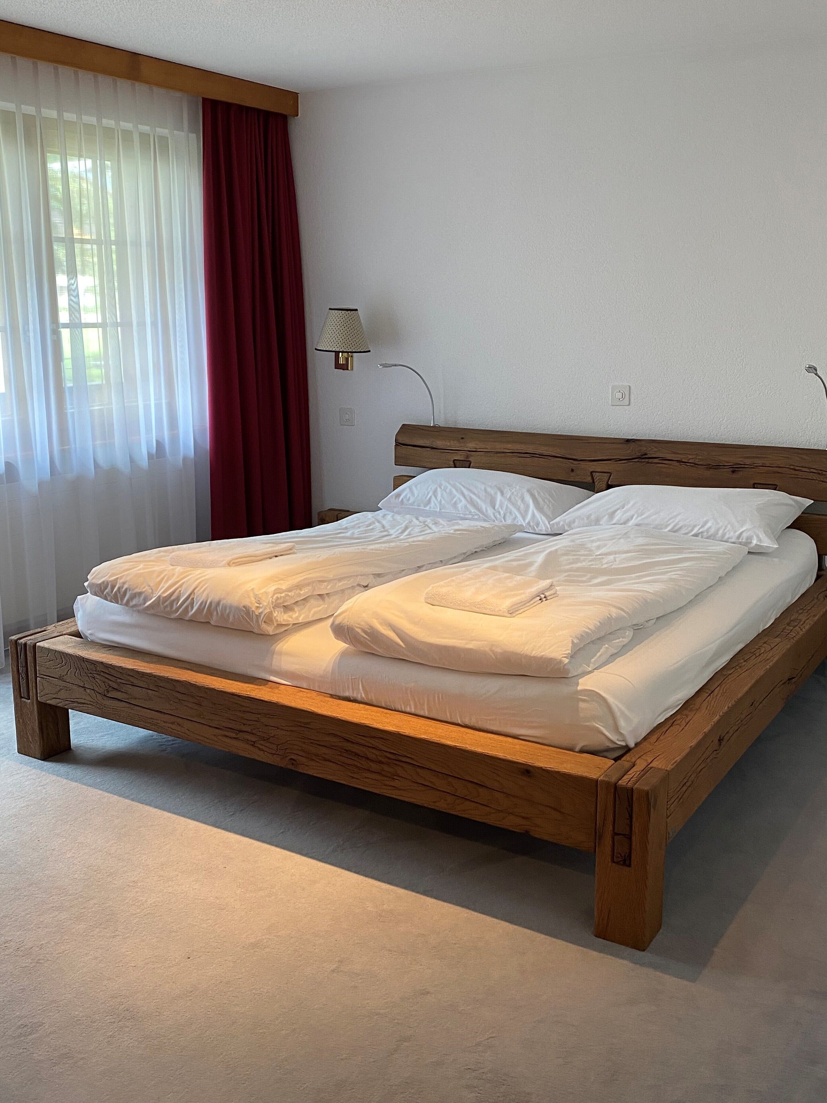 3 bedrooms, premium bedding, cribs/infant beds, free WiFi