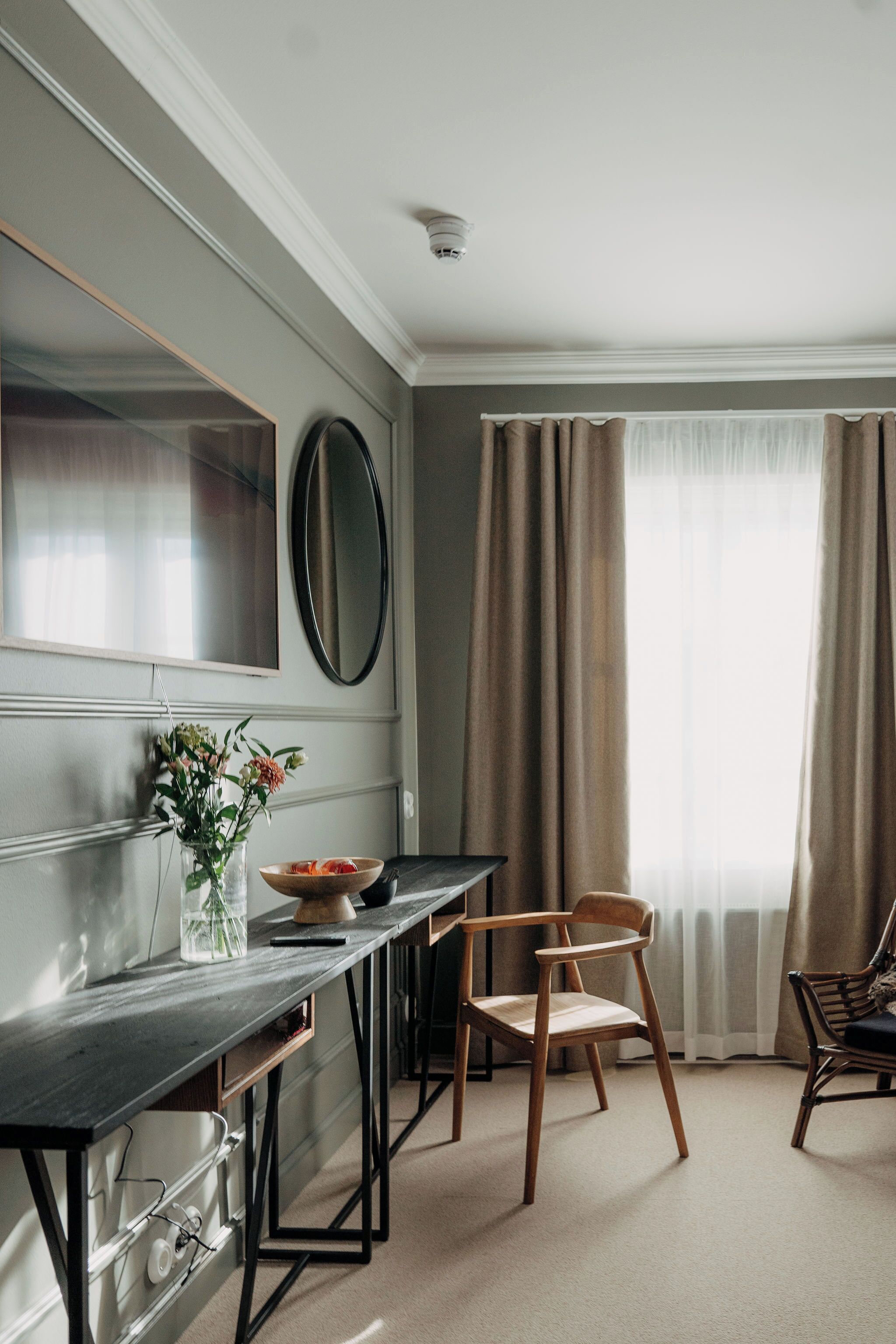 Deluxe Double Room, 1 Queen Bed | Premium bedding, free minibar items, individually decorated, desk