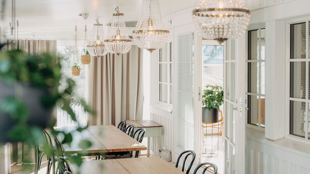 Frokost, lunsj, middag og brunsj serveres