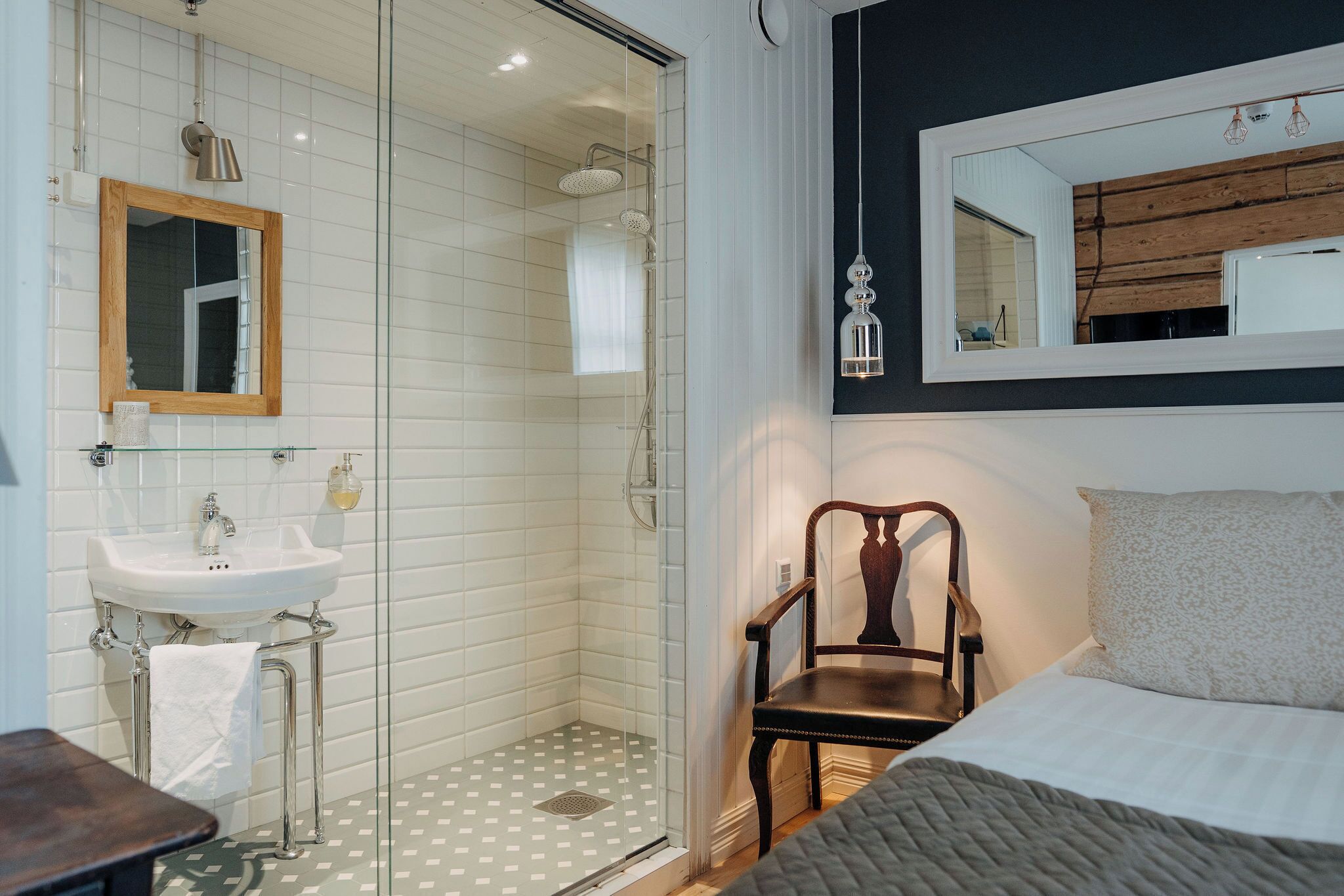 Comfort Single Room, 1 Twin Bed | Bathroom | Designer toiletries, hair dryer, bathrobes, slippers