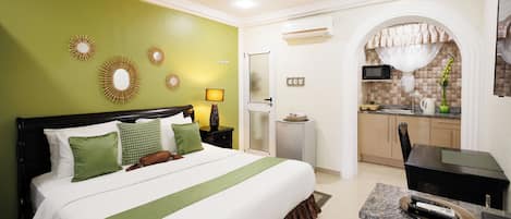 Deluxe Double Room, 1 Queen Bed, Kitchenette | Premium bedding, down comforters, pillowtop beds, minibar