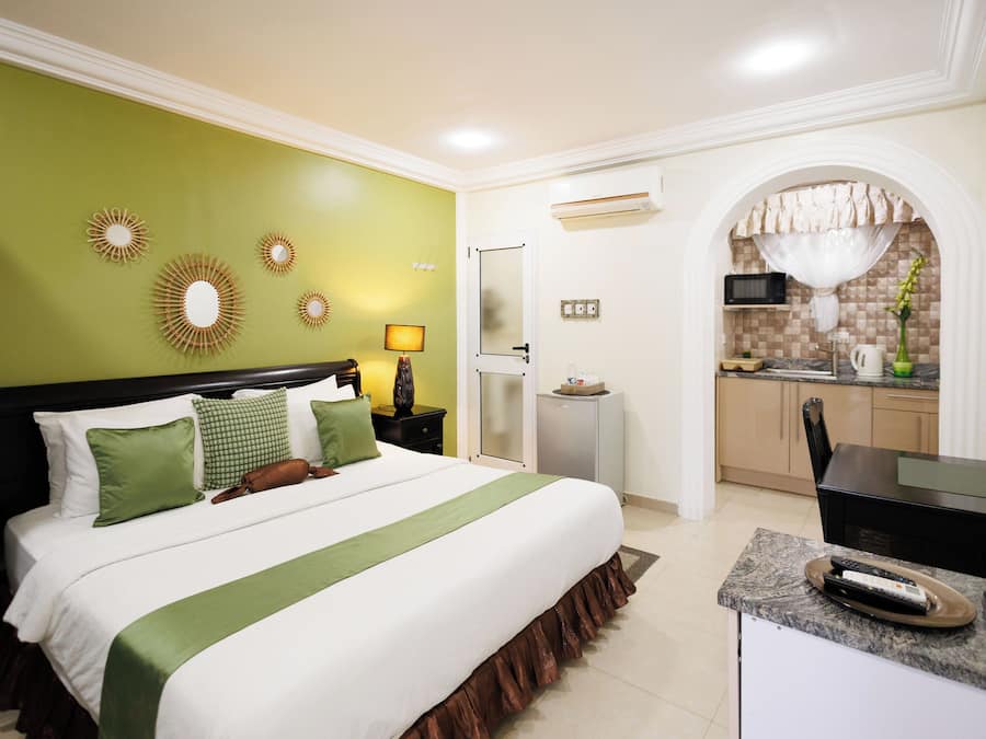 Deluxe Double Room, 1 Queen Bed, Kitchenette