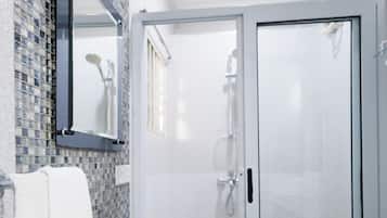 Deluxe Double Room, 1 Queen Bed, Kitchenette | Bathroom | Shower, hydromassage showerhead, free toiletries, hair dryer