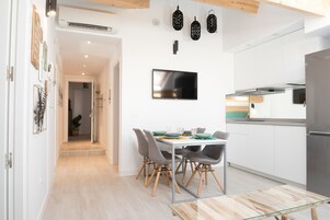 Deluxe Apartment | Premium bedding, down comforters, desk, soundproofing