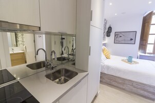 Studio | Private kitchenette | Full-size fridge, microwave, stovetop, coffee/tea maker