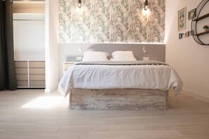 Ropa de cama de alta calidad, edredón, escritorio y insonorización 