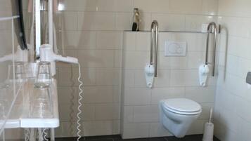 Shower, free toiletries, hair dryer, towels