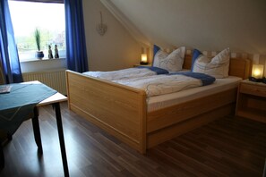 Desk, free cribs/infant beds, rollaway beds, free WiFi - Landgasthaus Fecht (Aurich)