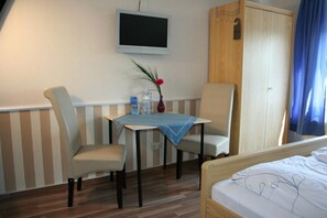 Desk, free cribs/infant beds, rollaway beds, free WiFi