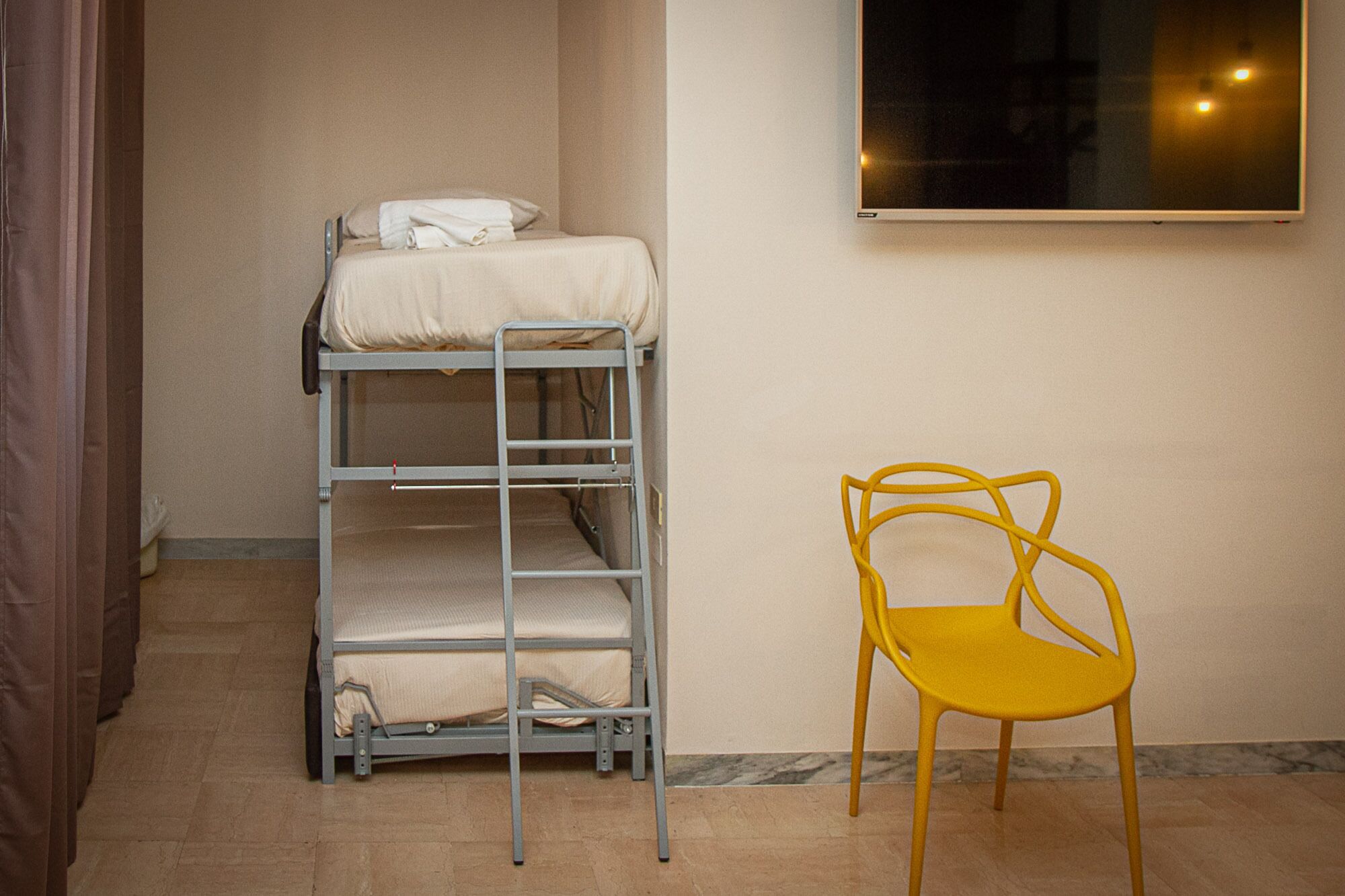 standard room, multiple beds | in-room safe, desk, blackout curtains, soundproofing