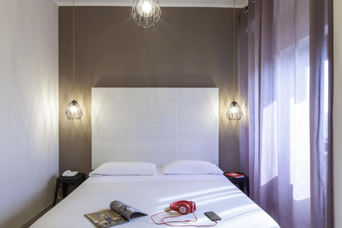 In-room safe, desk, blackout curtains, soundproofing
