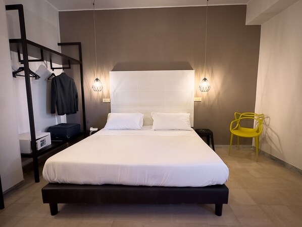 Coffres-forts dans les chambres, bureau, rideaux occultants