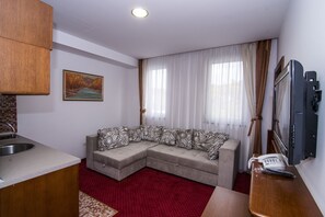 公寓, 2 間臥室, 露台 | 客廳 | 平面電視