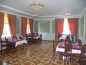 Desayuno continental incluido todos los días