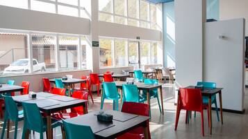 Daily buffet breakfast (BRL 14.99 per person)