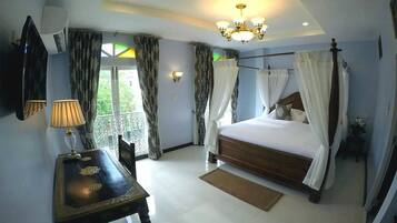 In-room safe, desk, blackout curtains, free WiFi