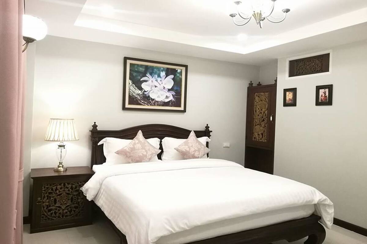 Standard Room | In-room safe, desk, blackout drapes, WiFi (free)