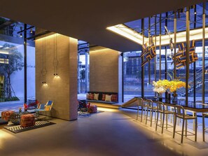 Exterior - ibis Styles Bangkok Sukhumvit Phra Khanong (Bangkok)