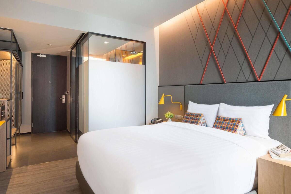 In-room safe, desk, laptop workspace, blackout curtains