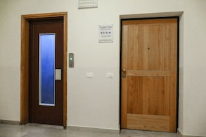 Pintu masuk hartanah