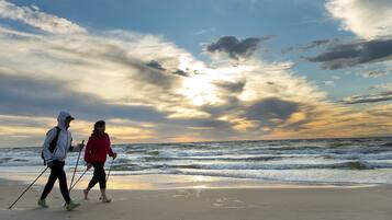 In Strandnähe, Liegestühle