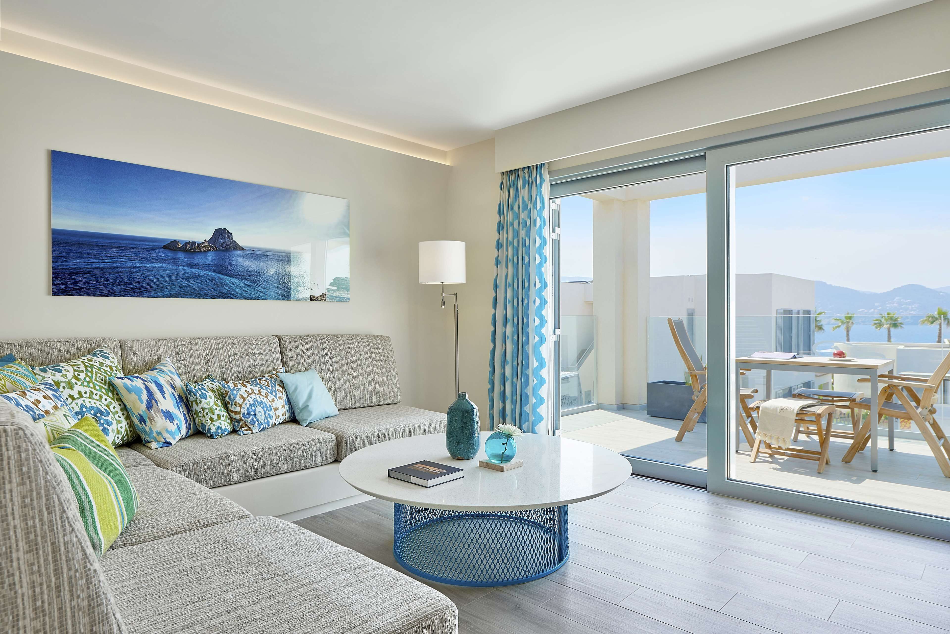 Suite (Resort Infinity Suite) | Hypo-allergenic bedding available, down comforters, minibar