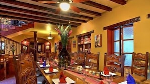 Unclassified image, 3 of 22, button - Suite Kary J (Mazatlán)