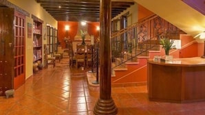 Unclassified image, 2 of 22, button - Suite Kary J (Mazatlán)